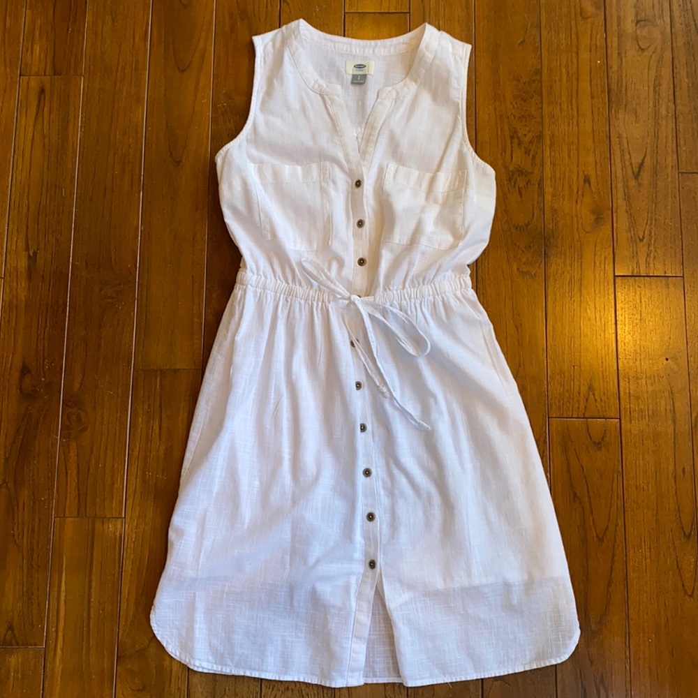White Old Navy Sleeveless Dress